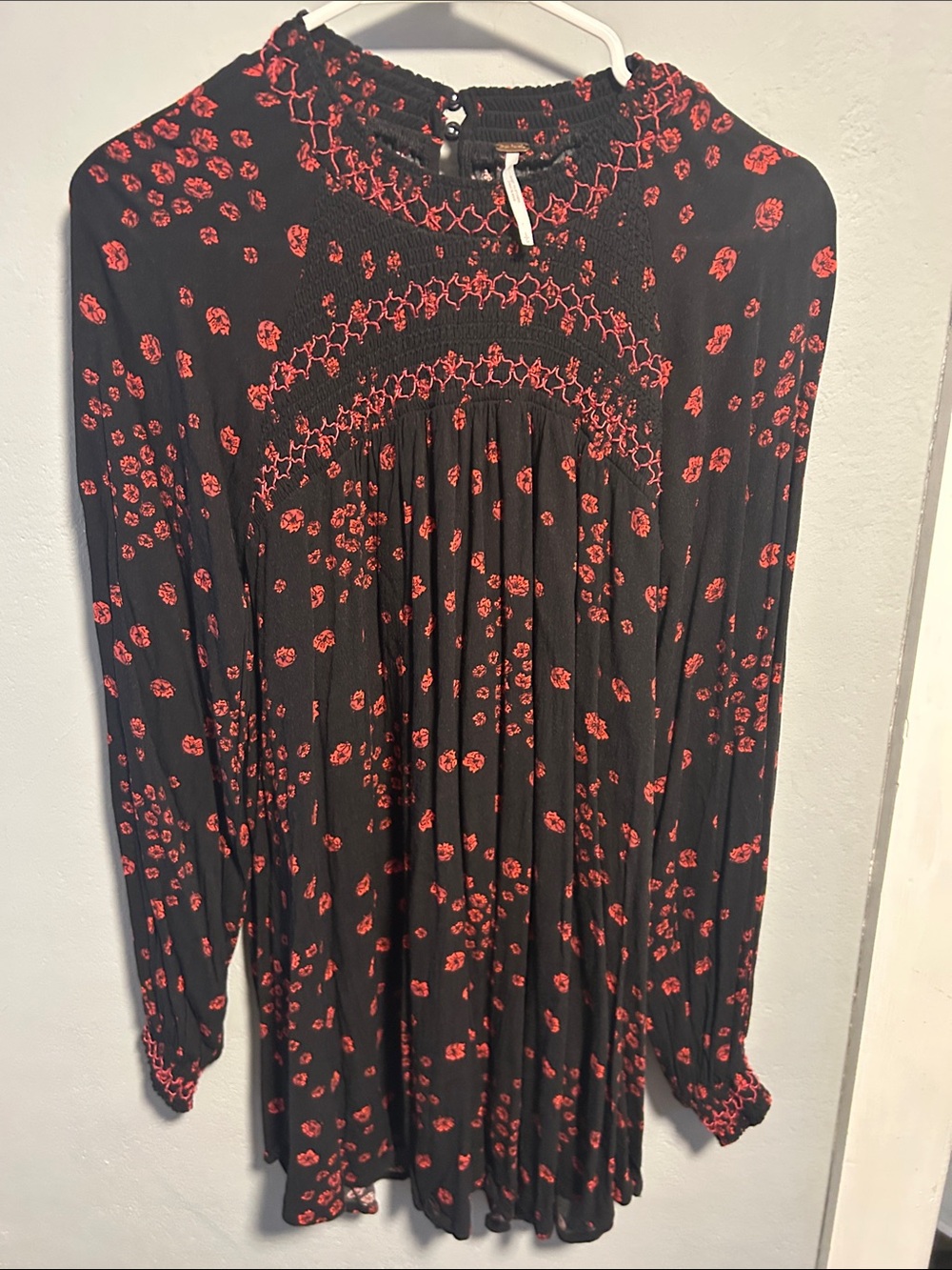 Black and Red Floral Smocked Long-Sleeve top